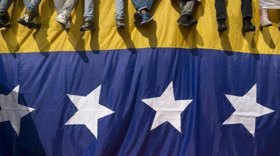 Oposición alista paro de 12 horas en Venezuela