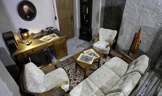 Museo en Berlín exhibe réplica del búnker de Hitler