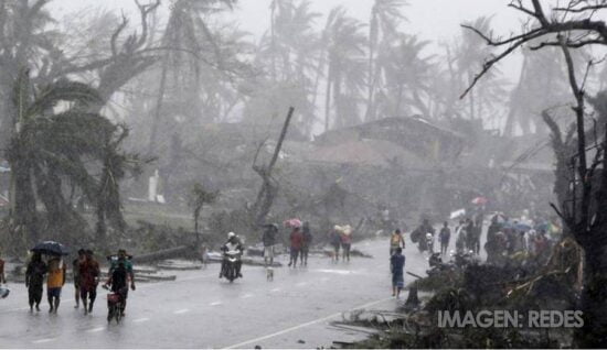 Temen diluvio al acercarse supertifón a Filipinas