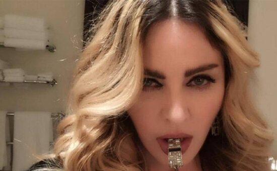 Mientras Madonna oferta sexo por votos