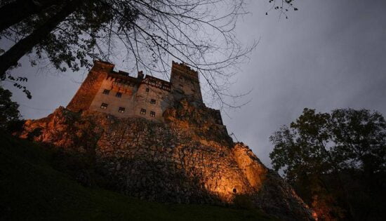 Sortean una noche para dos en el castillo de Drácula