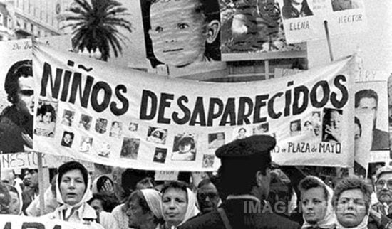 Vaticano, iglesia argentina abren archivos de «guerra sucia»