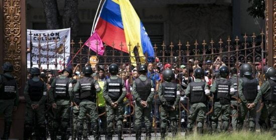 Establecen el diálogo Gobierno y oposición