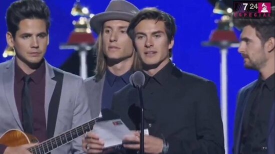 Presentador de los Grammy no sabía que Juan Gabriel Murió