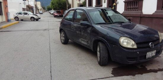 Choca auto del Poder Judicial