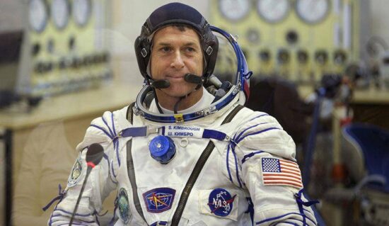 Vota astronauta estadounidense desde el espacio