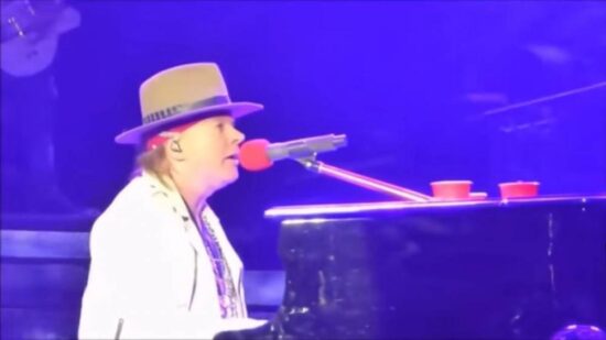 Aparece ‘fantasma’ durante concierto de Guns N’ Roses
