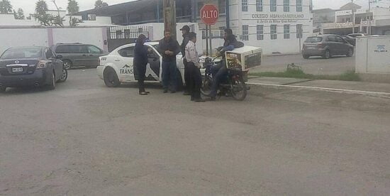 Derriban a motociclista
