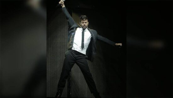 A EU le hace falta amor: Ricky