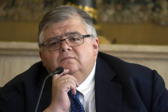 Trump, posible cinta de terror: Carstens