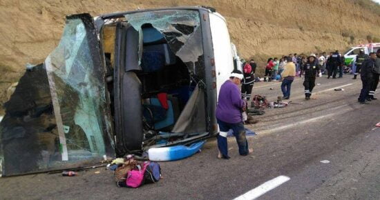 Un muerto y 40 heridos tras volcadura en la México-Puebla