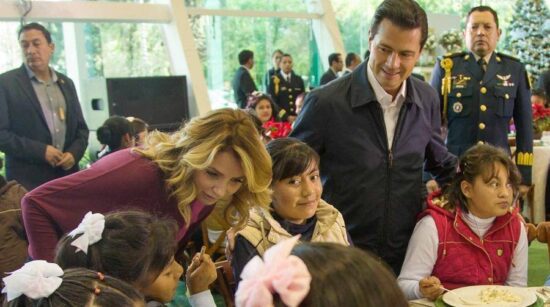 Convivio navideño en Los Pinos