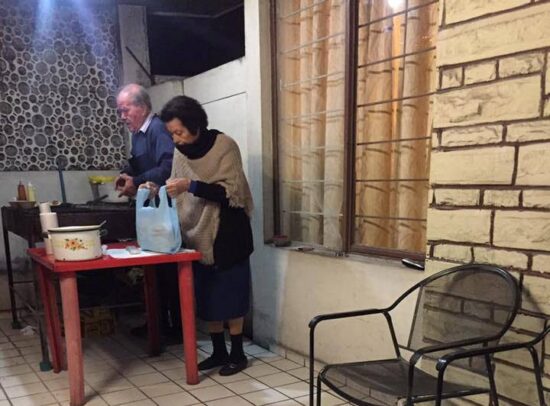 ‘Hamburguesas de los abuelos’ conmueven en redes sociales