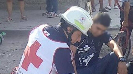 Hieren a motociclista por ahorrarse la grúa