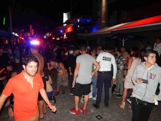 Suman seis muertos por tiroteo en Playa del Carmen