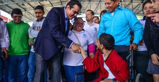 Refrenda compromiso con educación especial