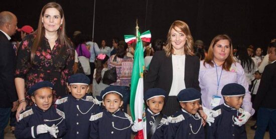 Abanderan escoltas de Centros infantiles