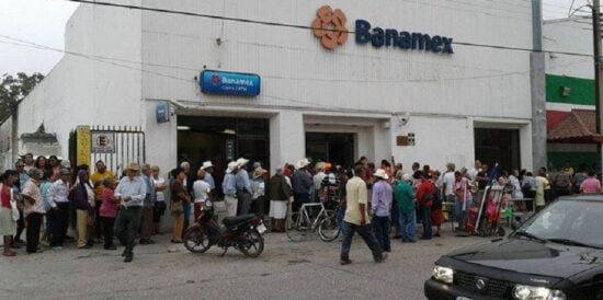 Faltan cajeros para atender a jubilados