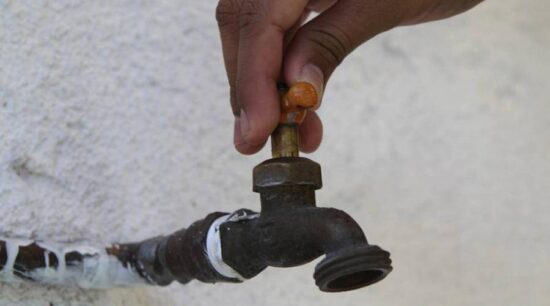 Sin agua miles de familias en el sur