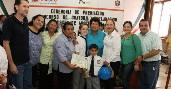 Entrega Tampico premios de declamación