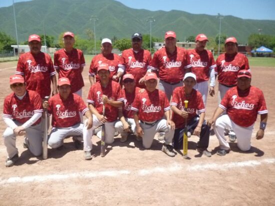 Arrancan emociones en el softbol