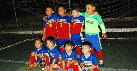 Gana Mainero tercer lugar