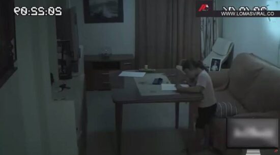 Impactante video de fantasma acosando a niña
