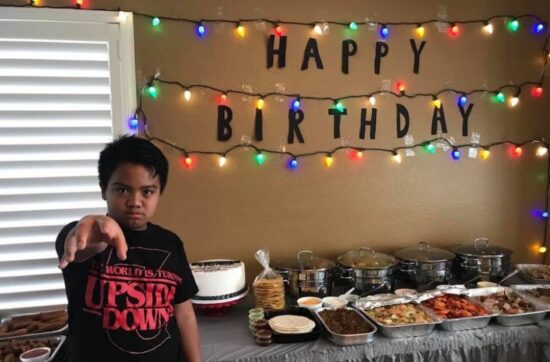 ‘Eleven’ alegra cumpleaños de fanático