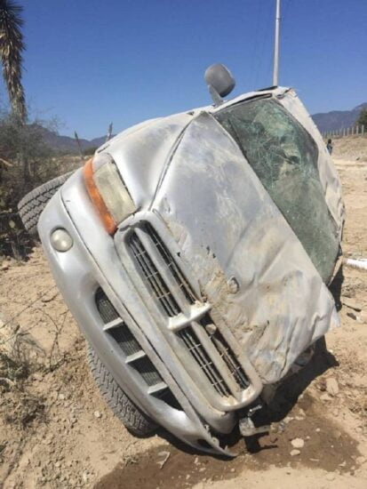 Ebrias vuelcan, y son abandonadas