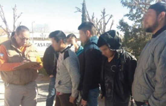Rescatan a 19 centroamericanos que viajaban en autobús