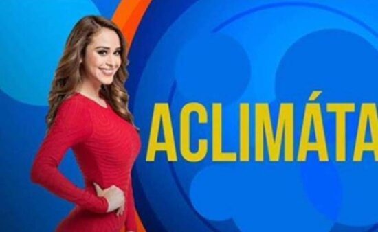 “La chica del clima” posa en bikini