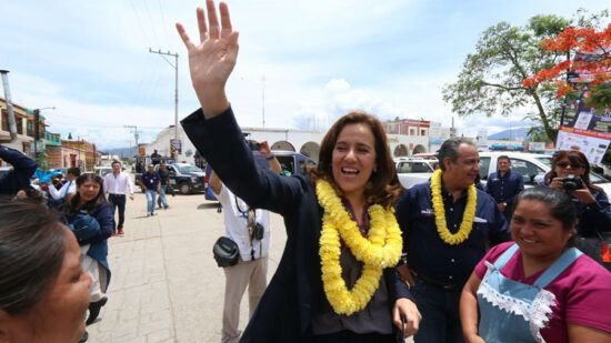Dispuesta al diálogo con presidenciables
