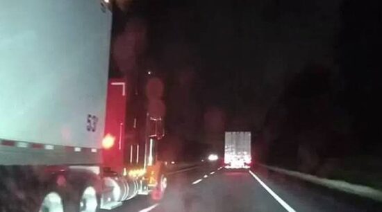 Vehículo autodirigido evita choque