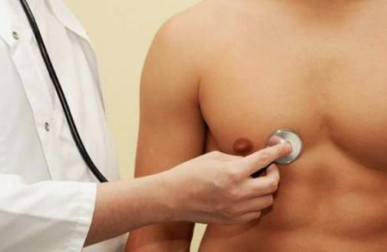 Cáncer de mama afecta a varones también