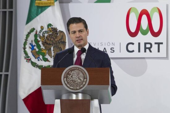 Empleos no llegan por decretos: EPN