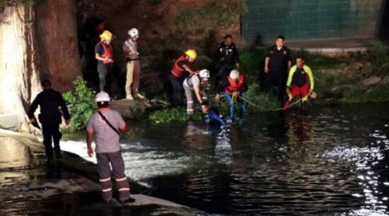 Hombre muere ahogado tras salvar a dos menores