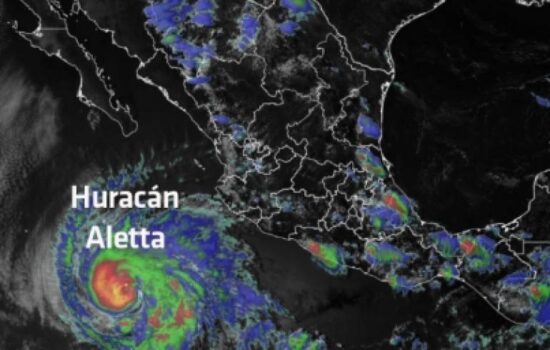 Aletta se debilita a huracán categoría 2