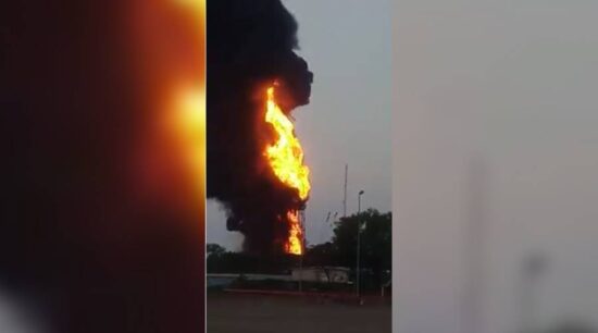 Controlan incendio en refinería de Minatitlán