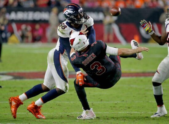 Vapulea Broncos a Arizona