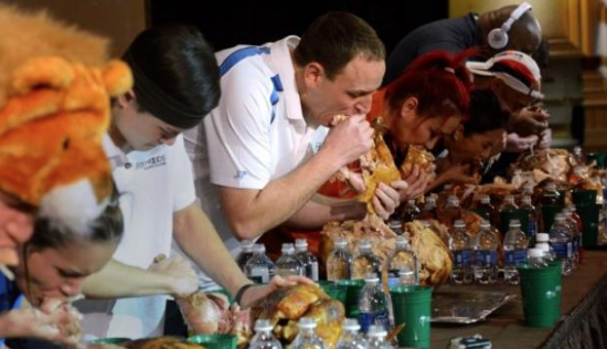 Ex boxeador muere en concurso de comida