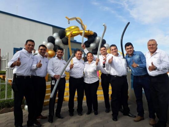 Celebraron 28 años moviendo al mundo