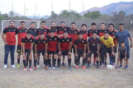 Dimada pone un pie en la gran final