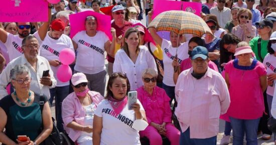 Participa Ale Cárdenas en protesta contra el Plan B