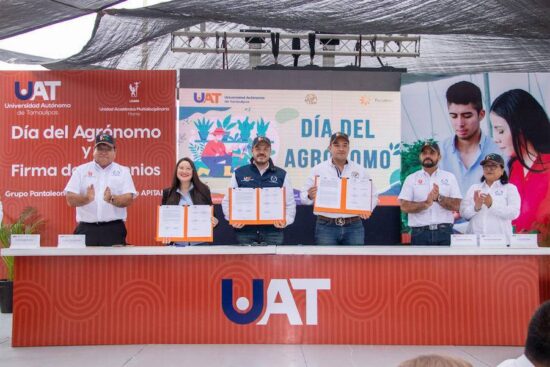 Preside Rector ceremonia del Día del Agrónomo