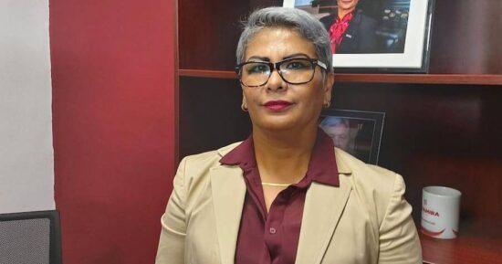Golpean a hija de diputada del PAN