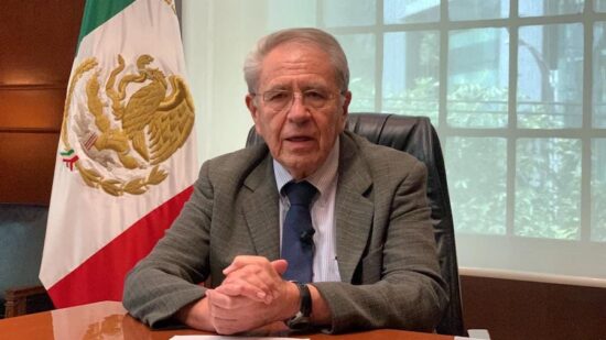 Anuncian basificación de los trabajadores de Salud
