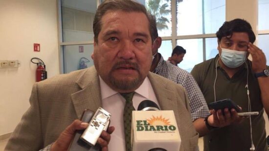 Denuncian a exfuncionarios de dos municipios