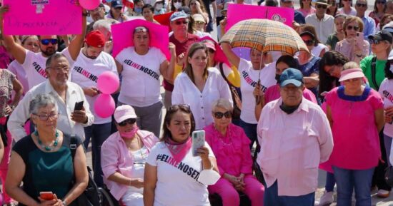 Victoria se unió a la protesta a favor del INE