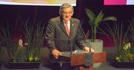 Propone gobernador dos nuevas secretarías
