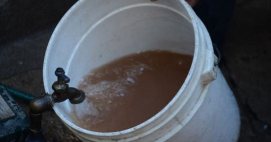 Se suma regidor priista a reclamo por agua turbia